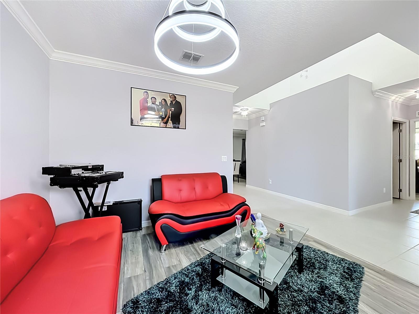 KNIGHT LAKE ESTATES - Residential