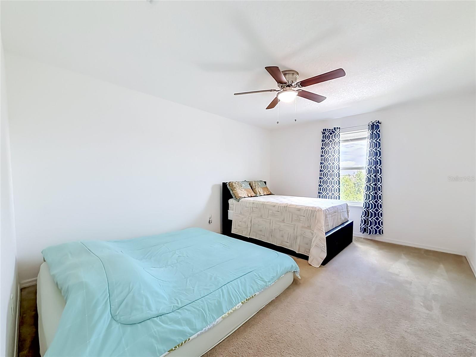KNIGHT LAKE ESTATES - Residential