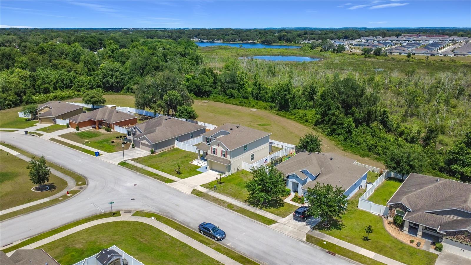 KNIGHT LAKE ESTATES - Residential