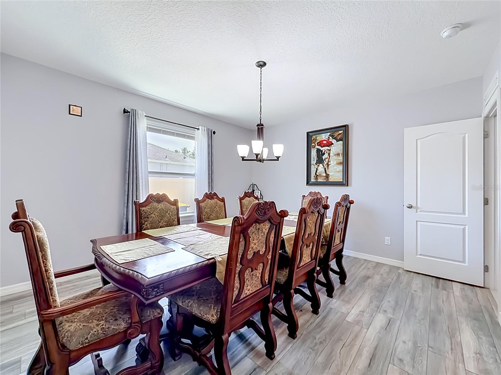 KNIGHT LAKE ESTATES - Residential