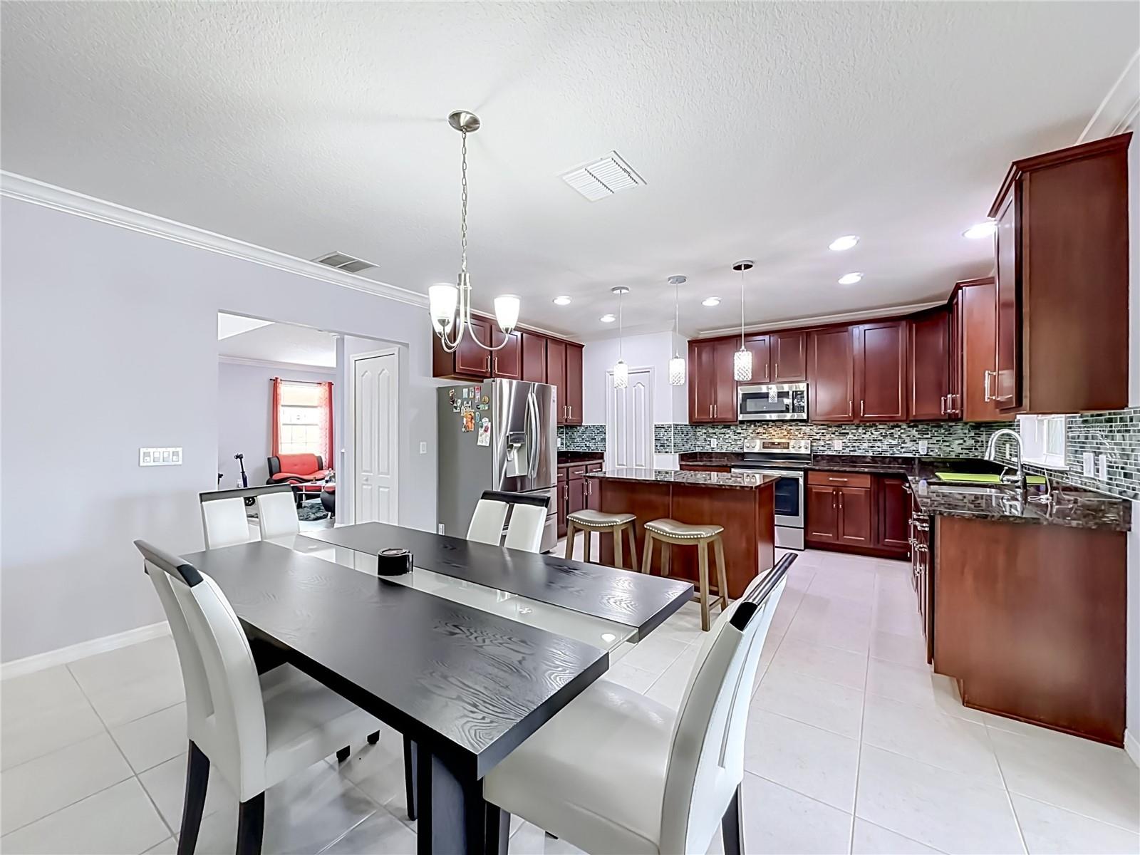 KNIGHT LAKE ESTATES - Residential