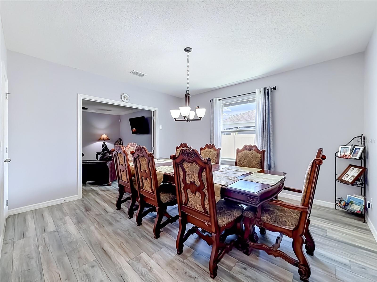 KNIGHT LAKE ESTATES - Residential