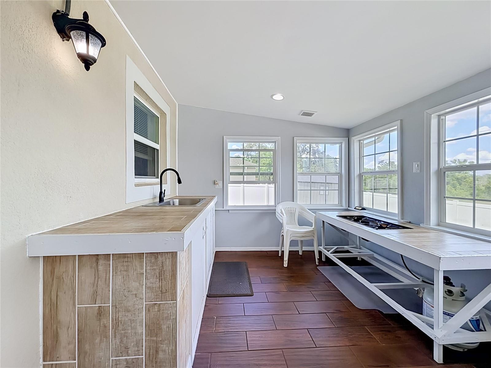 KNIGHT LAKE ESTATES - Residential