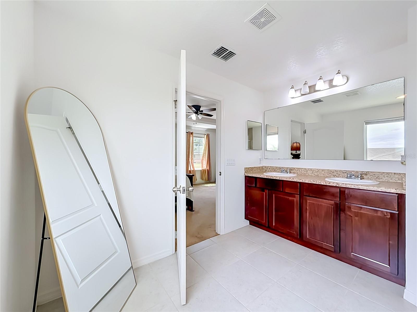 KNIGHT LAKE ESTATES - Residential
