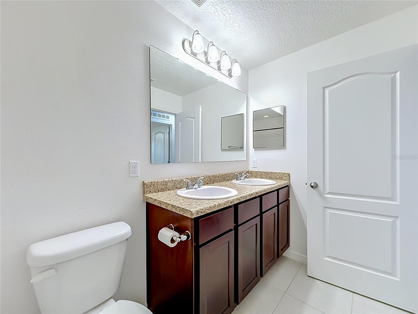 KNIGHT LAKE ESTATES - Residential