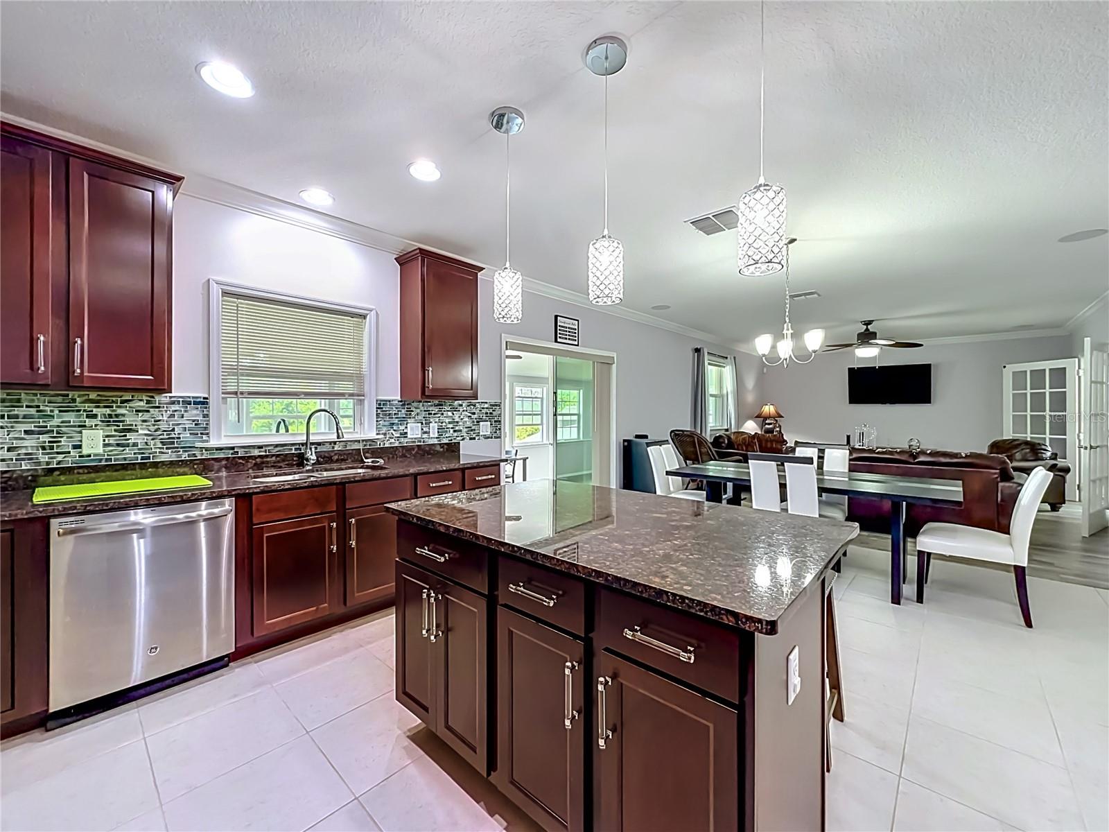 KNIGHT LAKE ESTATES - Residential