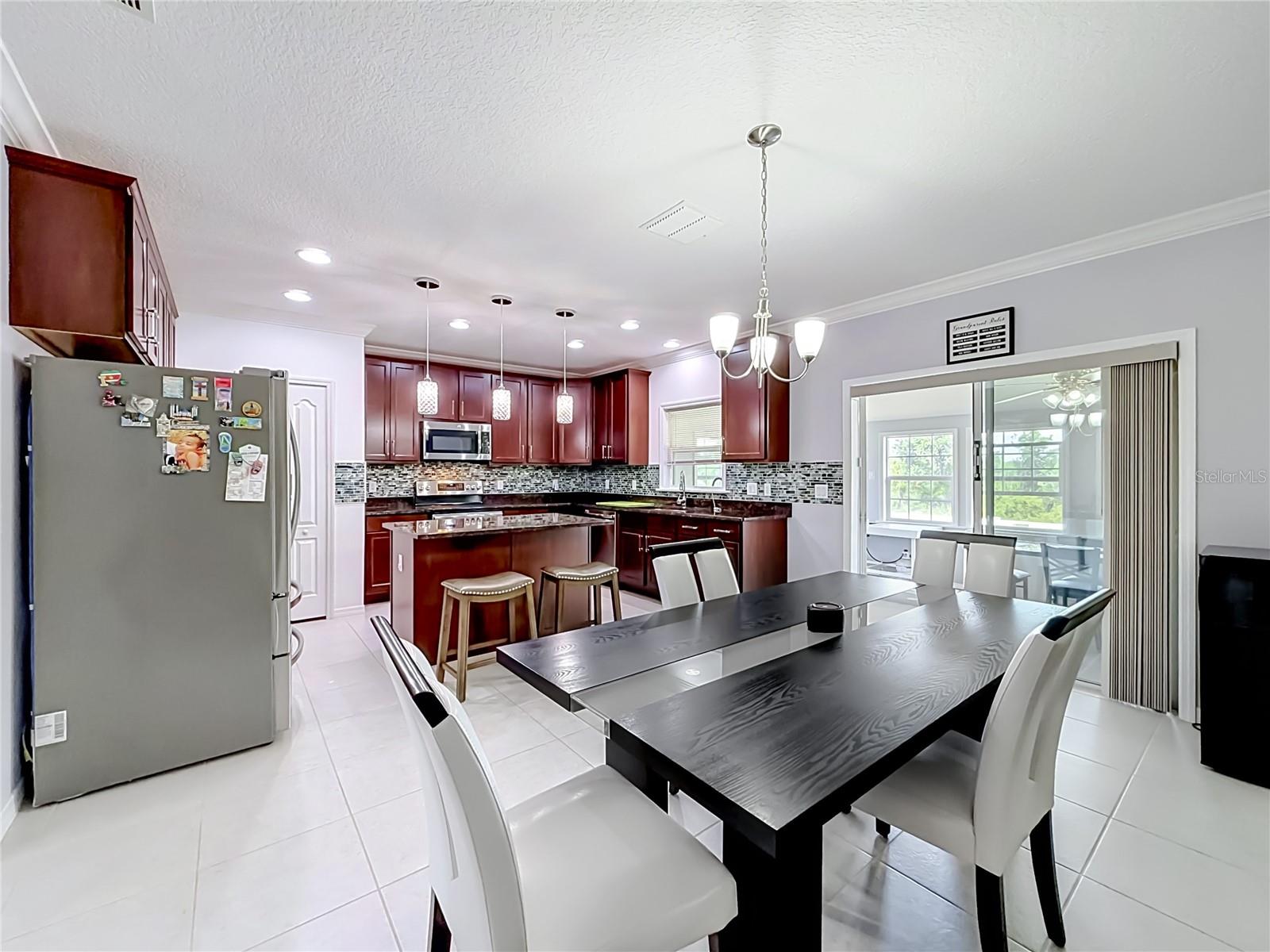 KNIGHT LAKE ESTATES - Residential