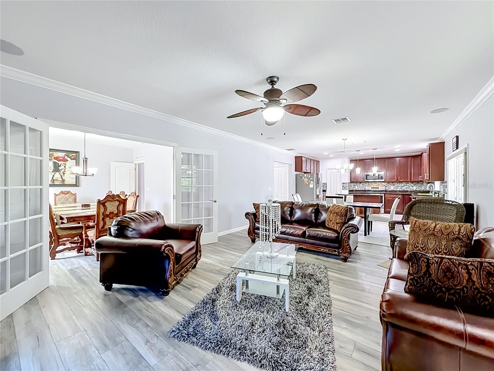 KNIGHT LAKE ESTATES - Residential