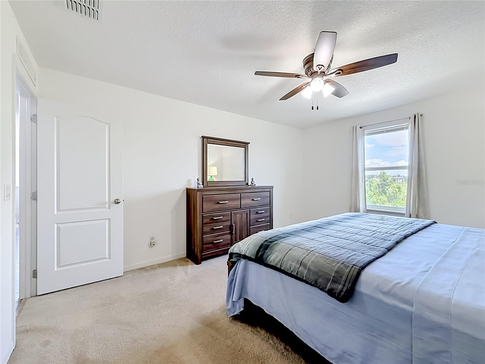 KNIGHT LAKE ESTATES - Residential