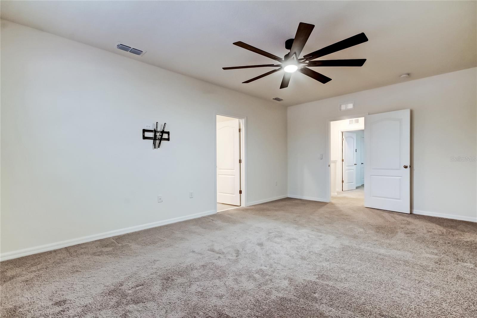 LAKES AT LAUREL HIGHLANDS - Residential