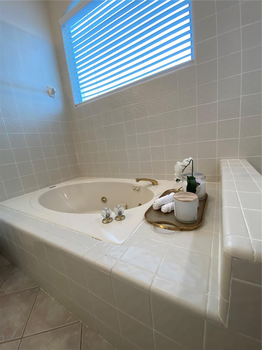 HUNTERS CREEK TR 135 PH 03 - Residential