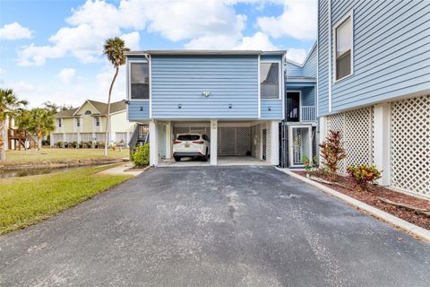 A home in CRYSTAL RIVER