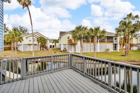 A home in CRYSTAL RIVER