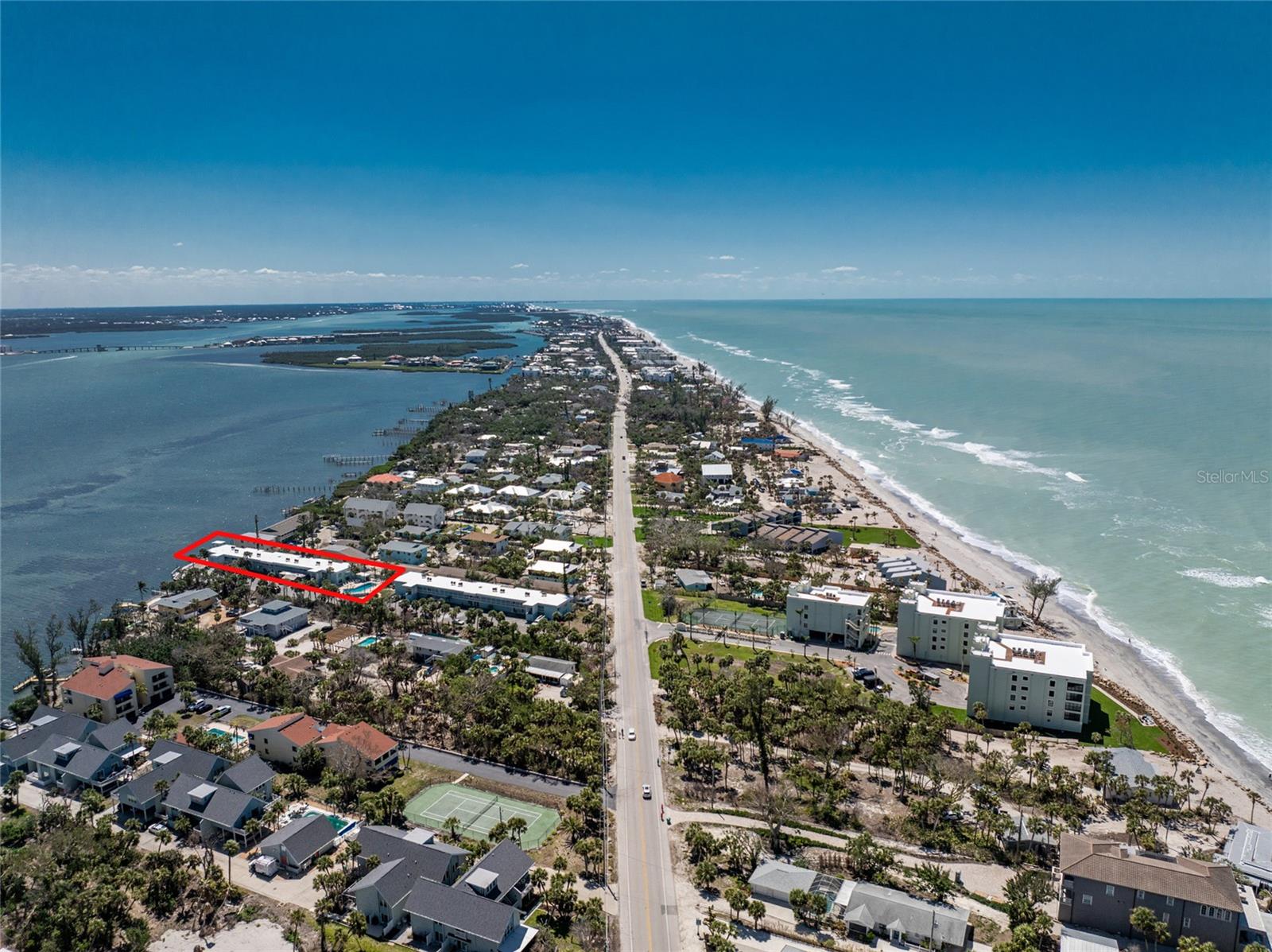 TIKI APTS BLDG 01 - Residential