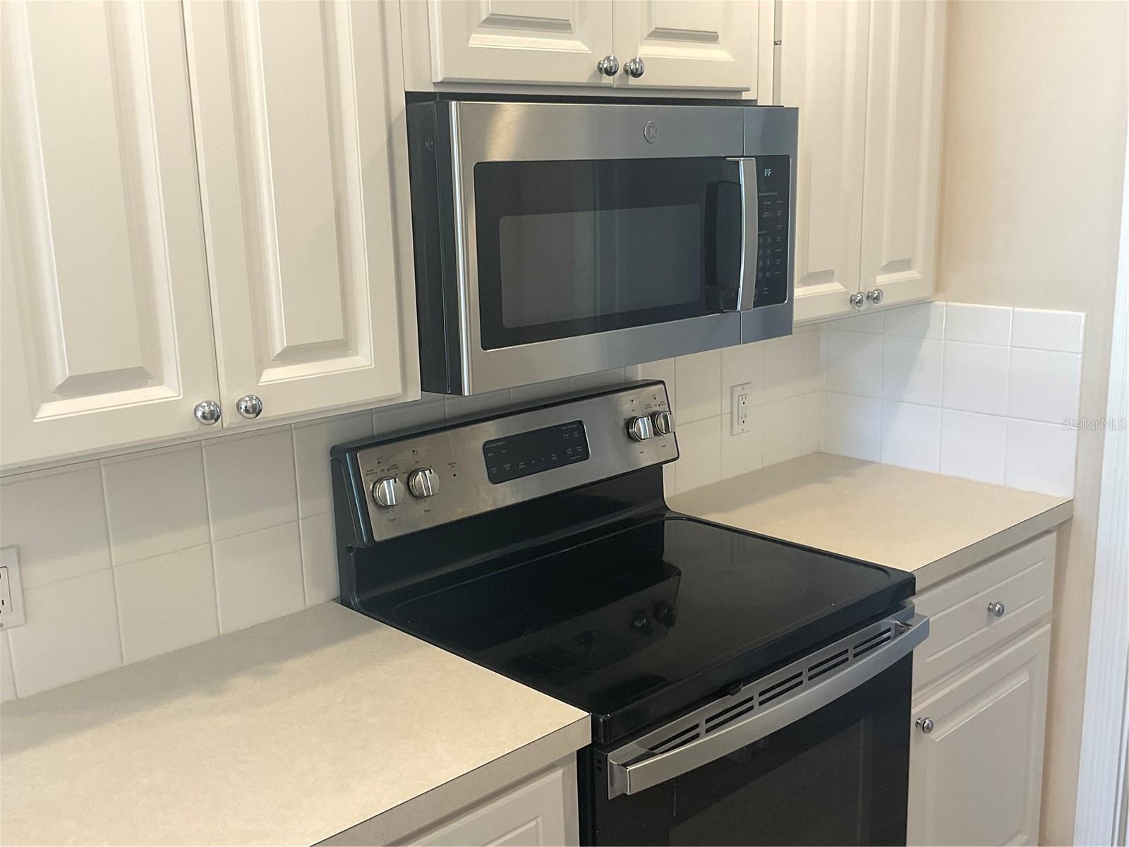 VILLAGEWALK - Residential Lease