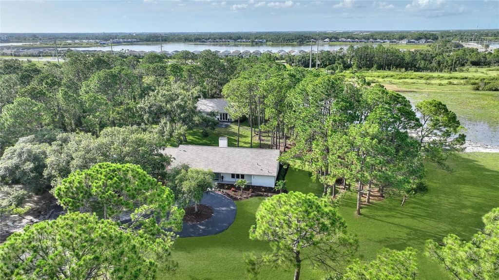 Photo of 1429 Ranchero Drive, Sarasota, FL 34240 (MLS # A4658879)