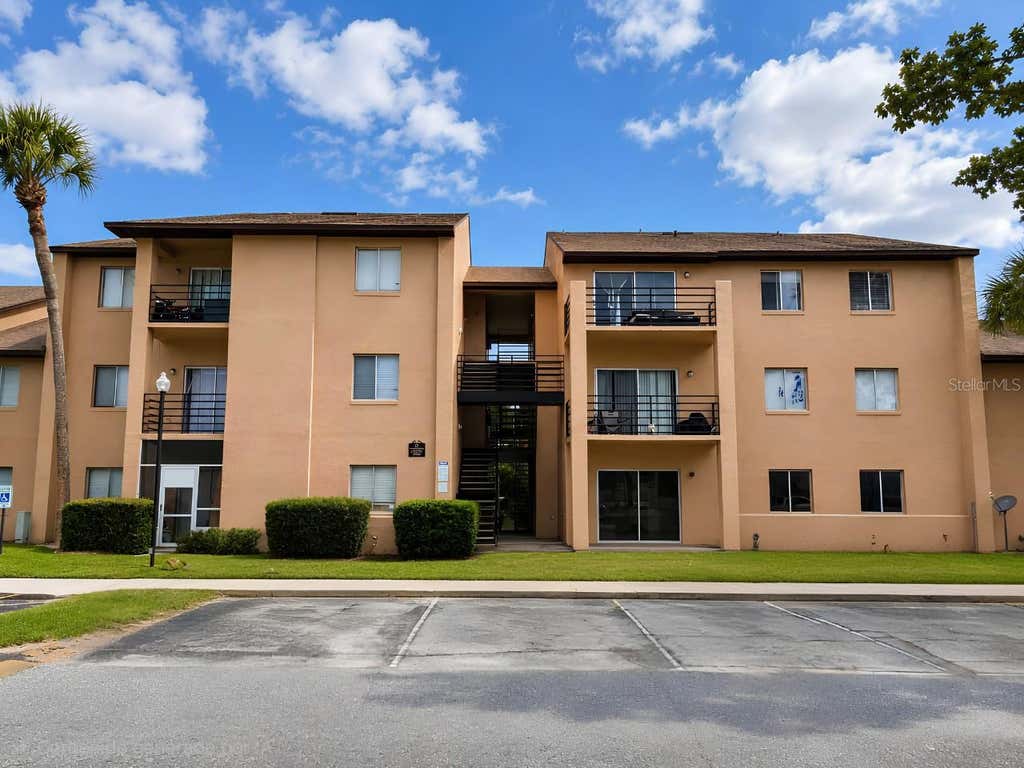Photo of 5214 Via Hacienda Circle #A308, Orlando, FL 32839 (MLS # O6433463)