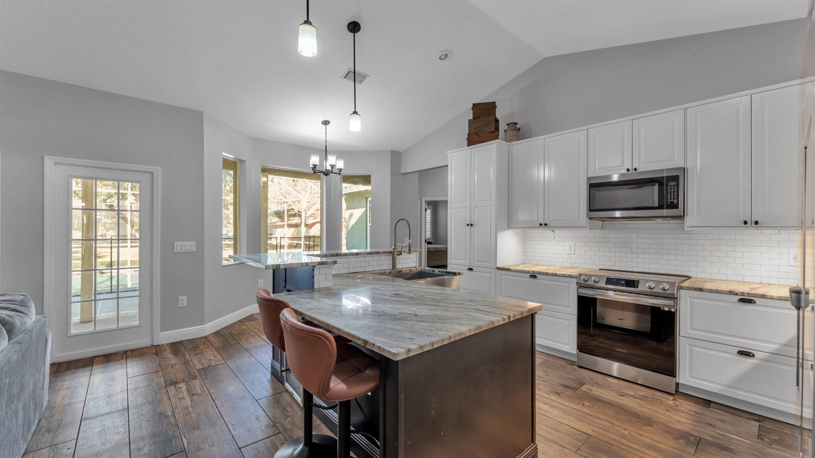 ACREAGE - Residential