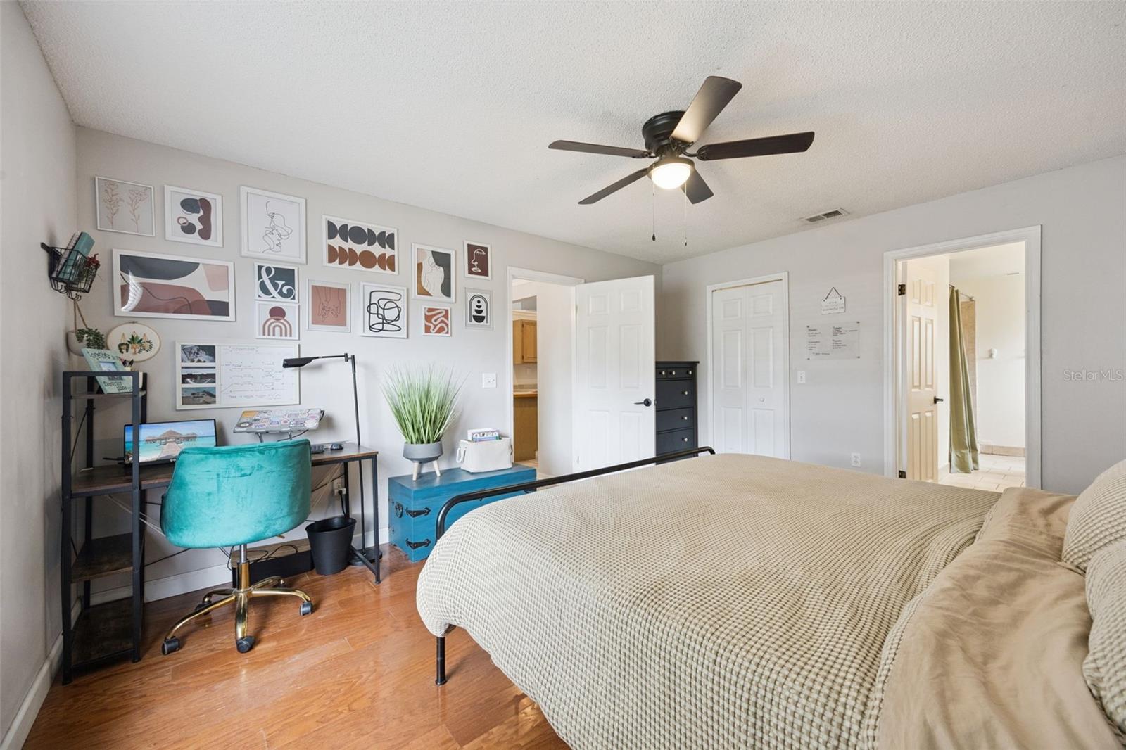 MIDDLETON OAKS - Residential