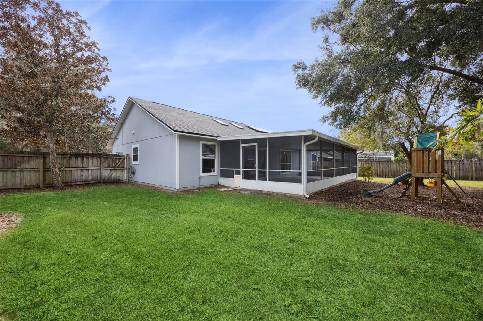 MIDDLETON OAKS - Residential