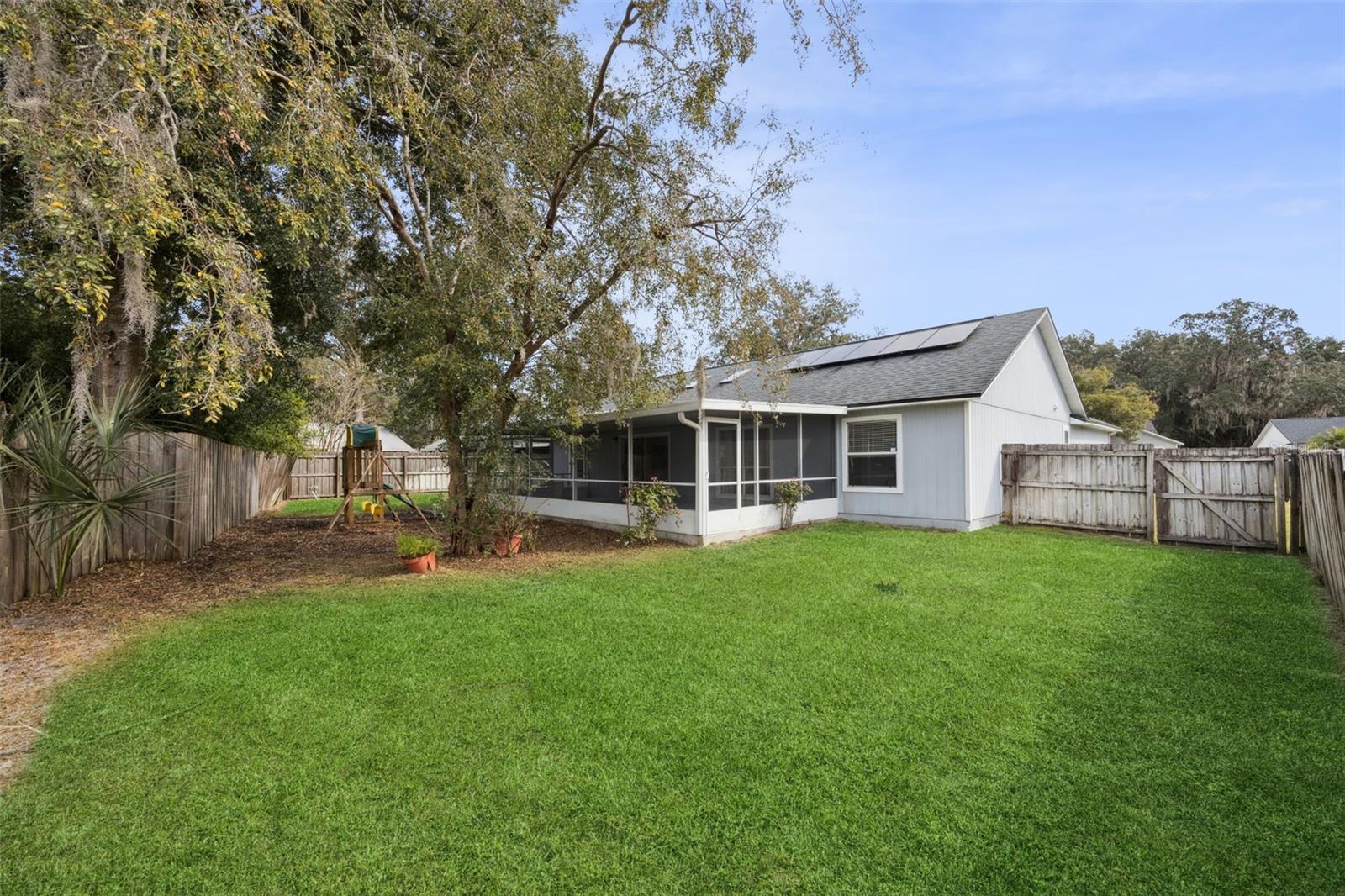 MIDDLETON OAKS - Residential