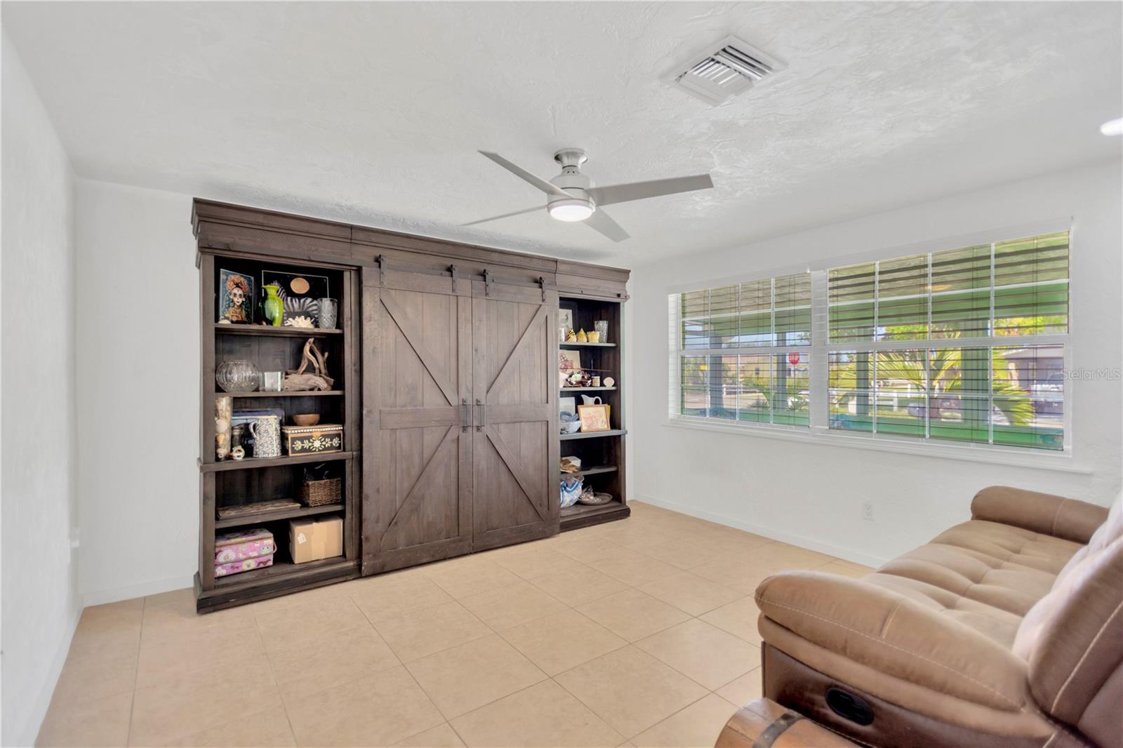 HUDSON BEACH ESTATES - Residential