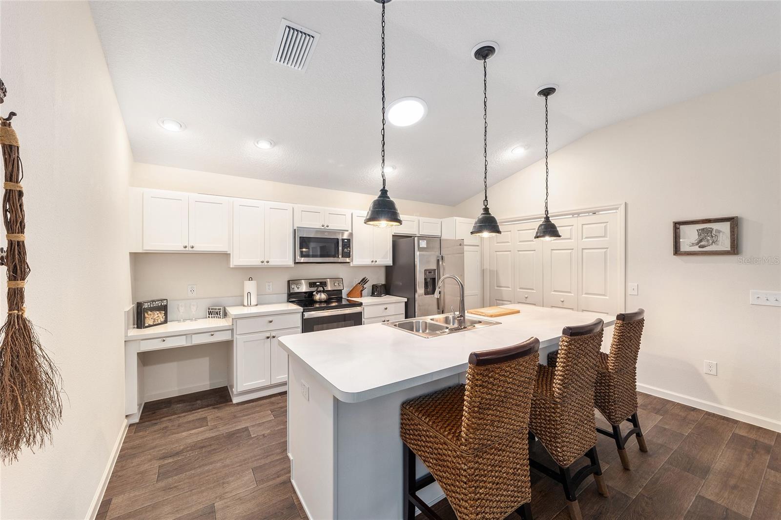 VILLAGES/SOUTHERN OAKS ELLIE V - Residential