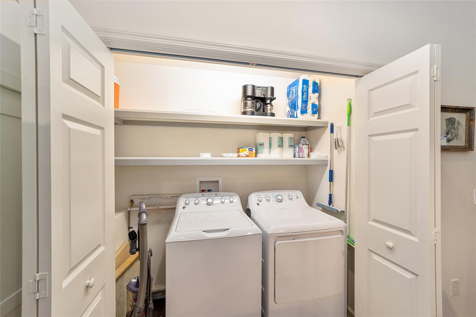 VILLAGES/SOUTHERN OAKS ELLIE V - Residential