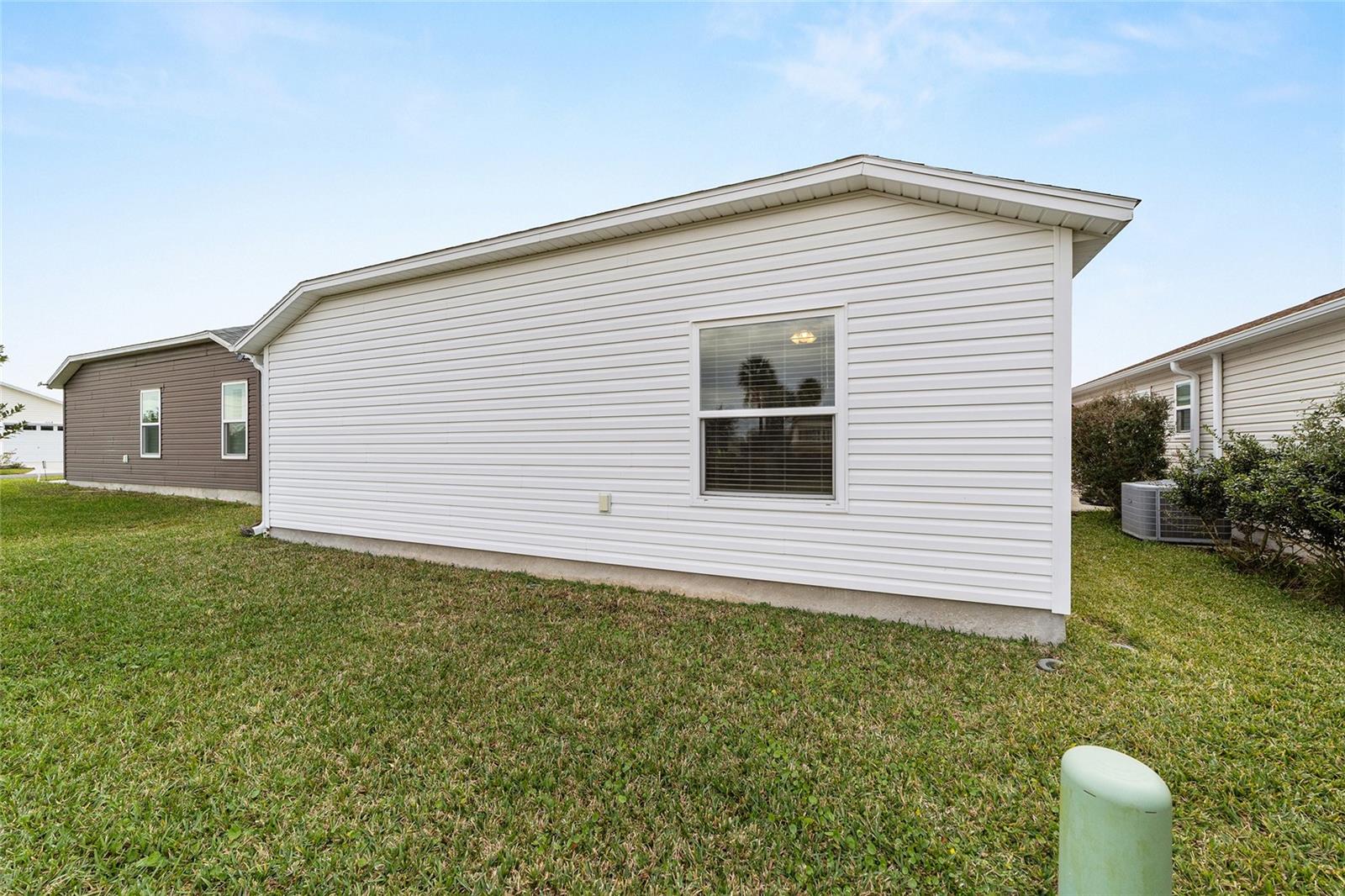 VILLAGES/SOUTHERN OAKS ELLIE V - Residential