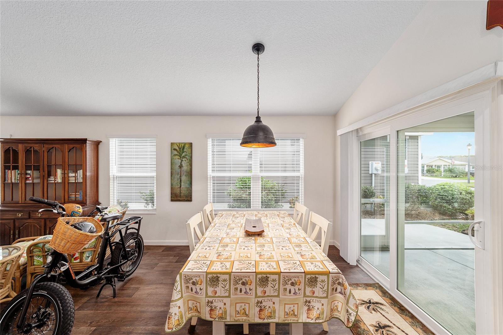 VILLAGES/SOUTHERN OAKS ELLIE V - Residential