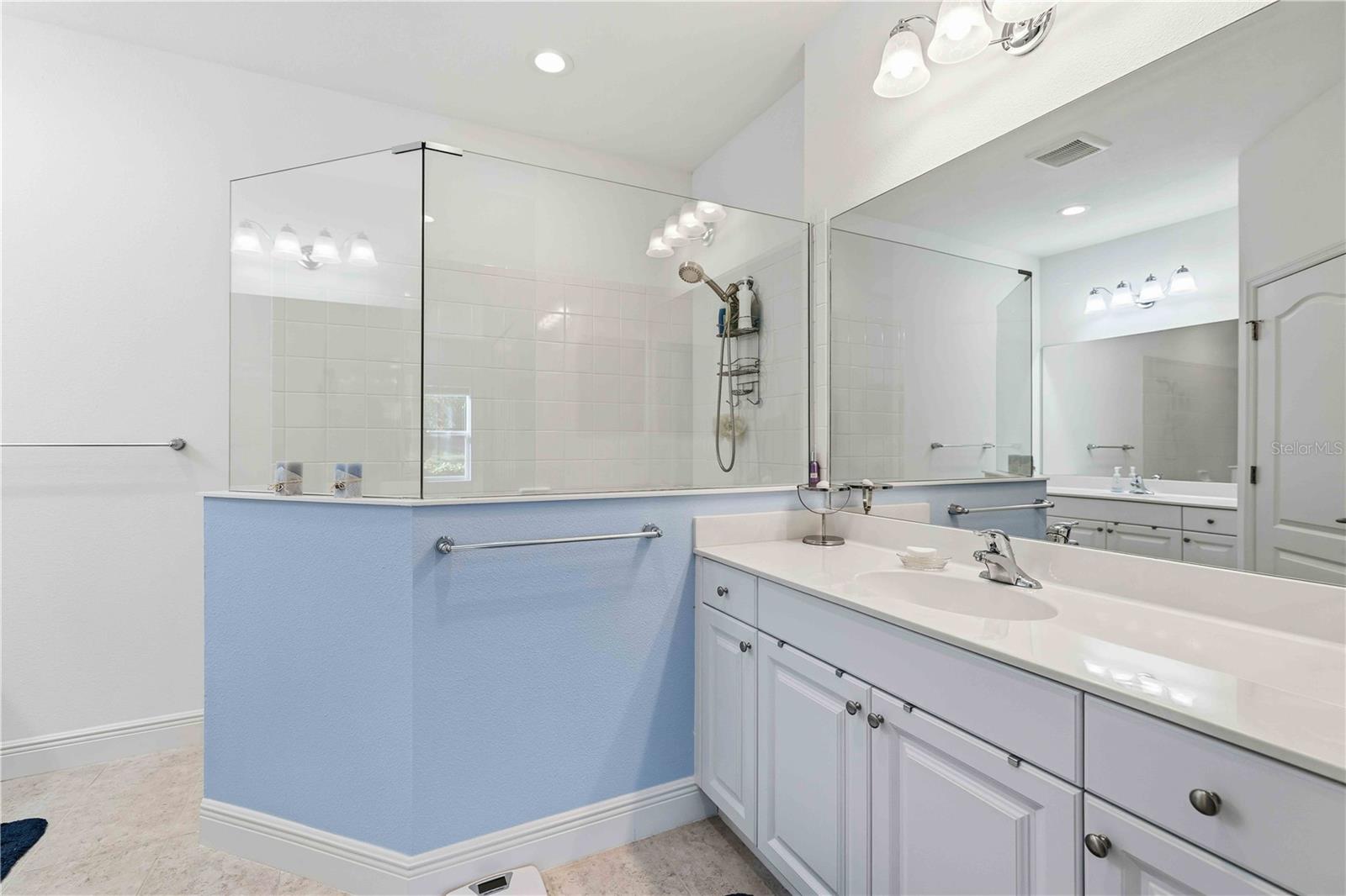 SILVERLEAF - Residential