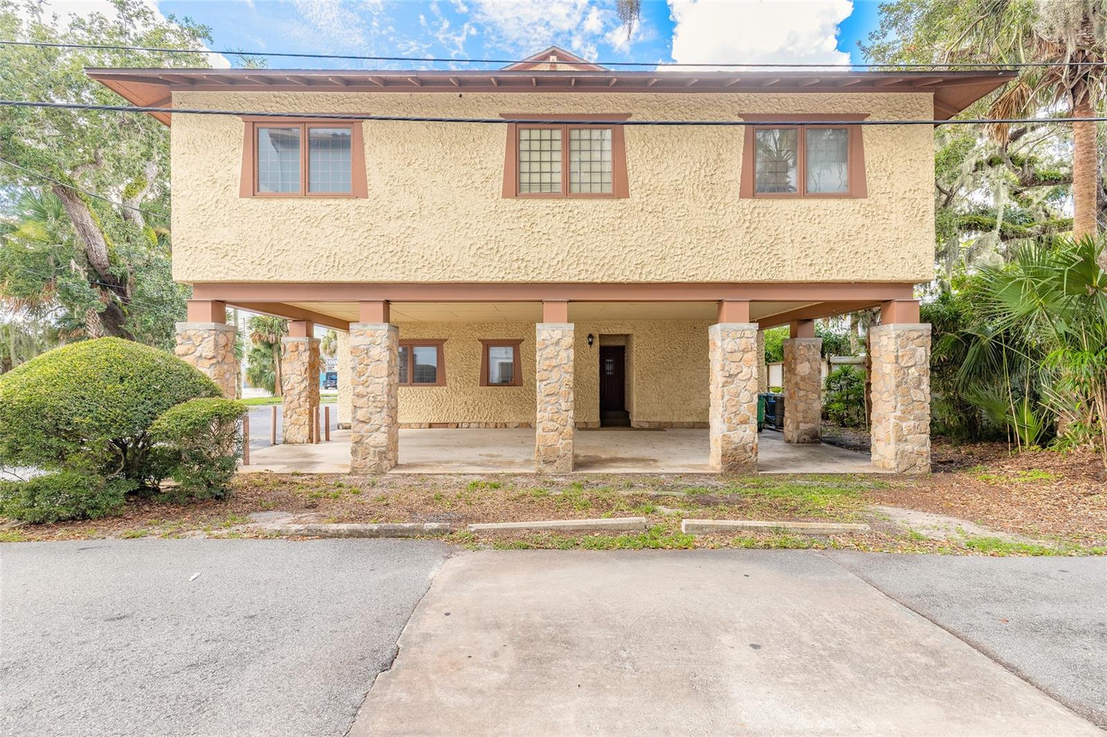 205 MAGNOLIA STREET