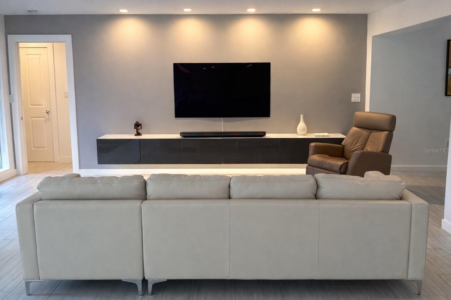 BLACK ACRES - Residential