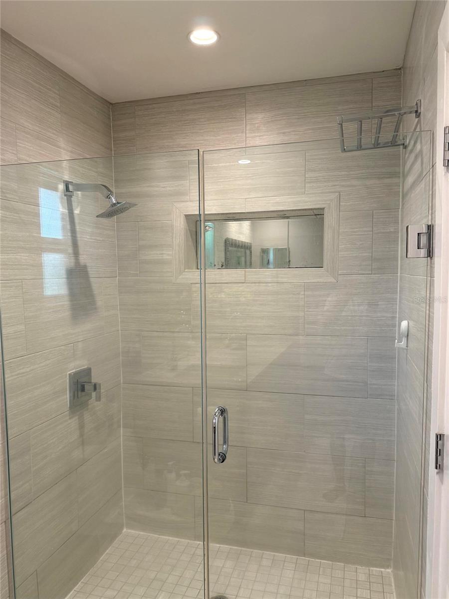 BLACK ACRES - Residential