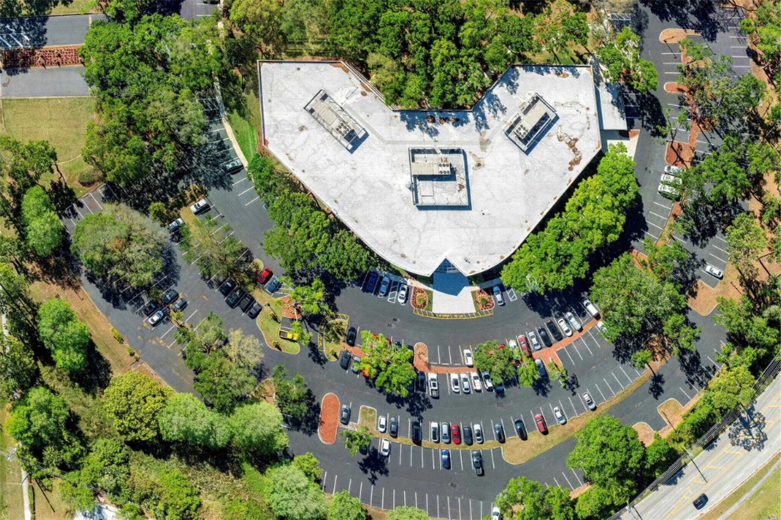 INTERLACHEN CORPORATE CENTER - Commercial Sale