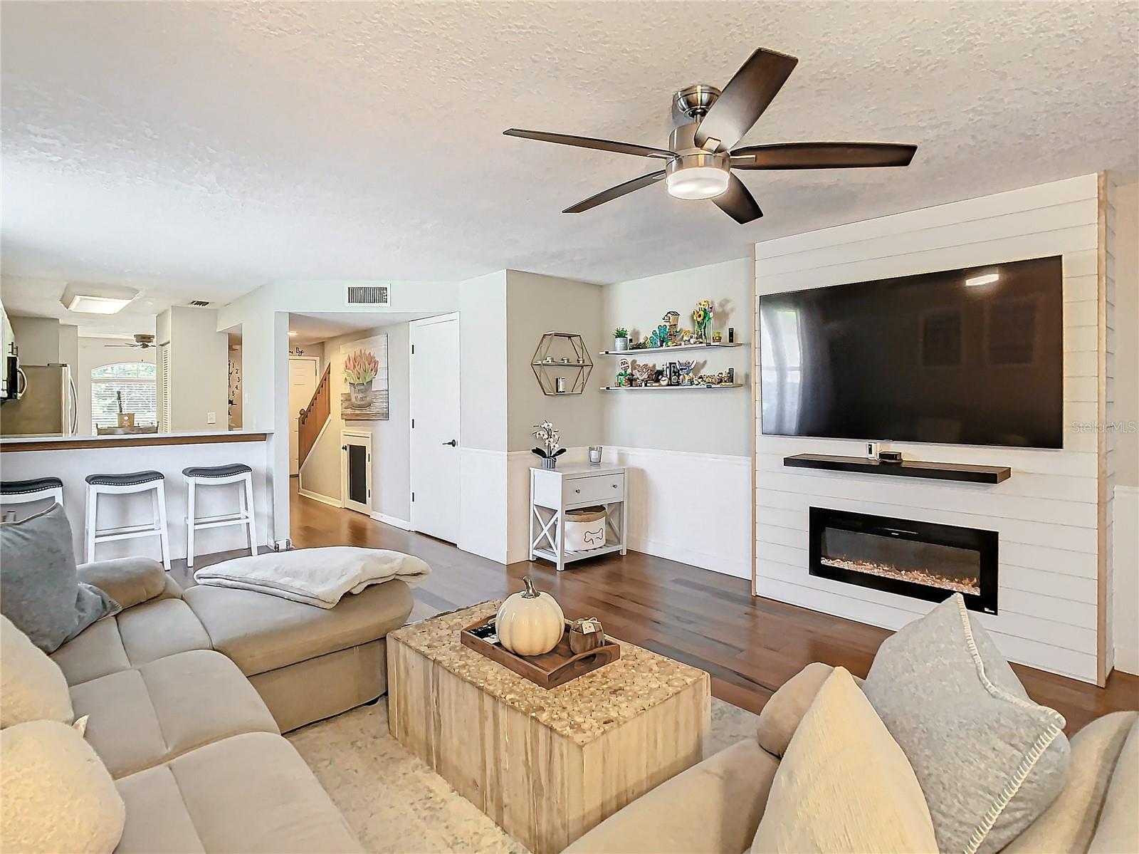 CARROLLWOOD COVE AT EMERALD GR - Residential