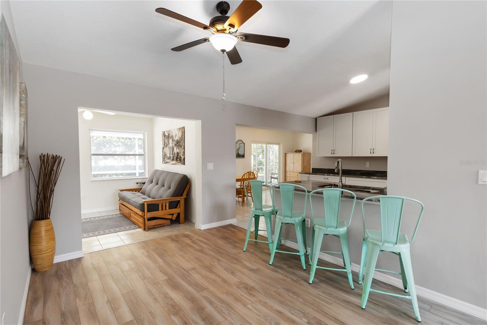 5 BIRD OF PARADISE PLACE