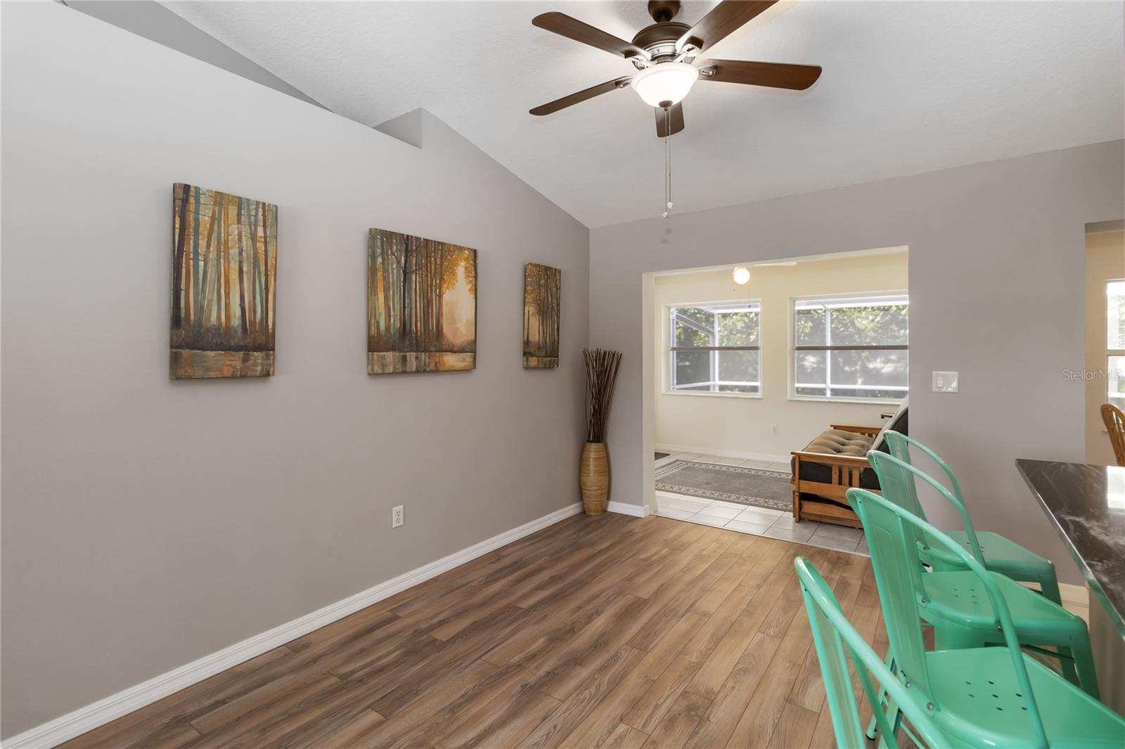 5 BIRD OF PARADISE PLACE