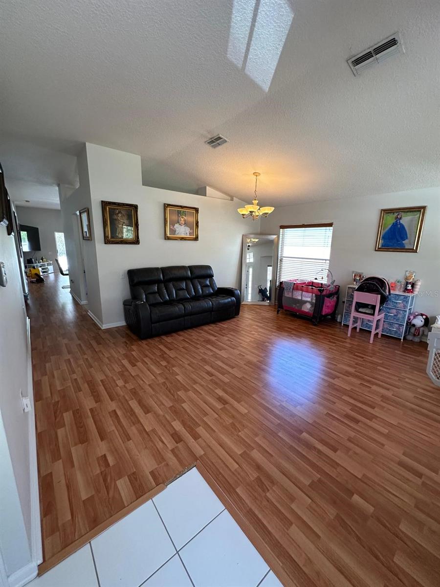 OAKSTEAD PRCL 9 & 10 - Residential Lease