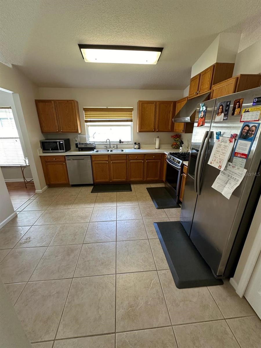OAKSTEAD PRCL 9 & 10 - Residential Lease