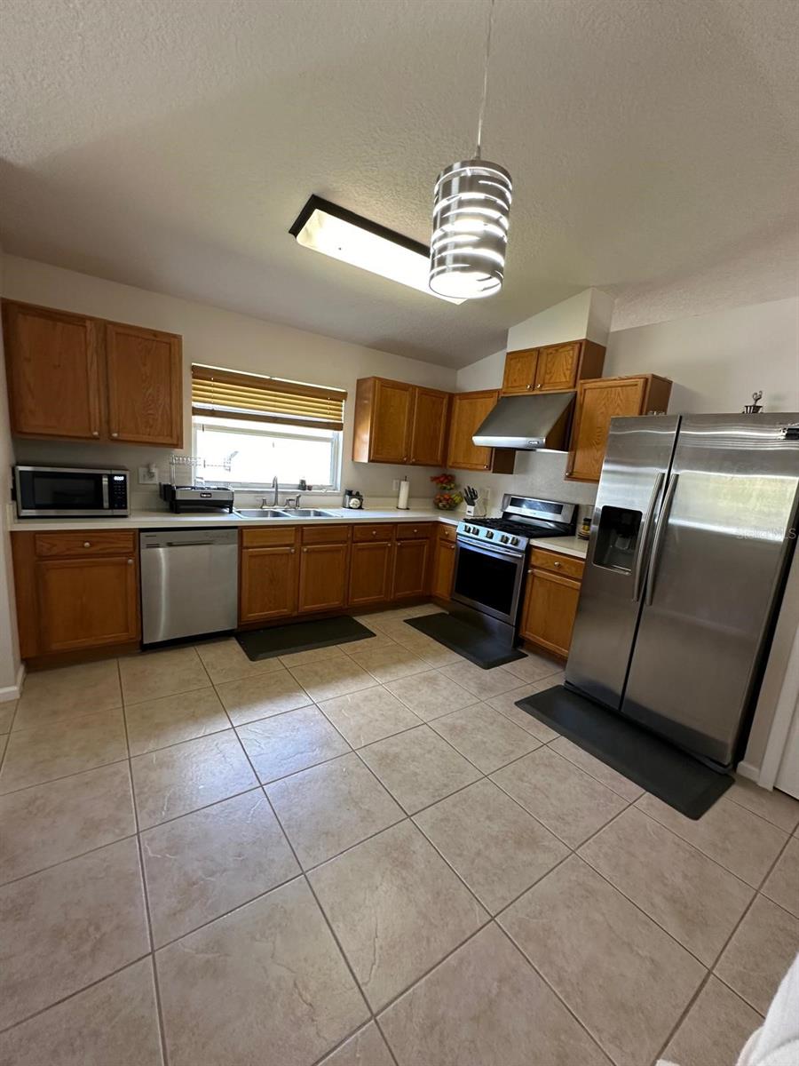 OAKSTEAD PRCL 9 & 10 - Residential Lease