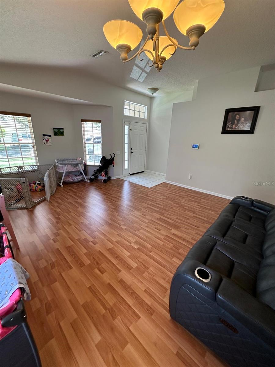OAKSTEAD PRCL 9 & 10 - Residential Lease
