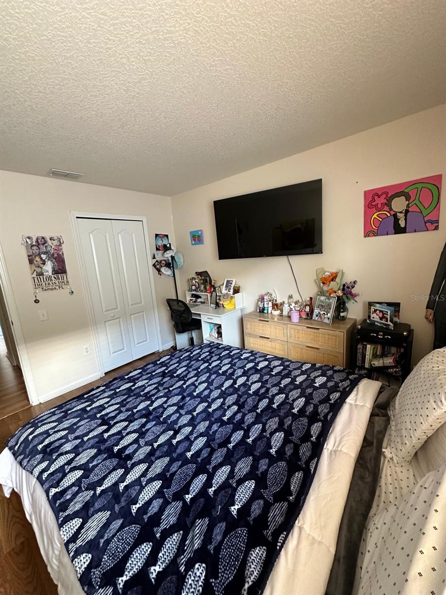 OAKSTEAD PRCL 9 & 10 - Residential Lease