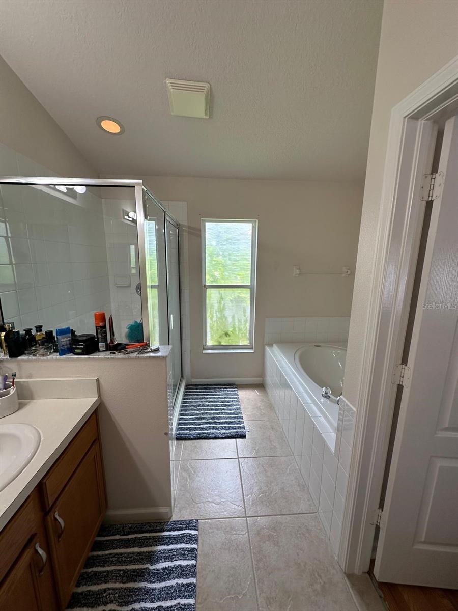 OAKSTEAD PRCL 9 & 10 - Residential Lease