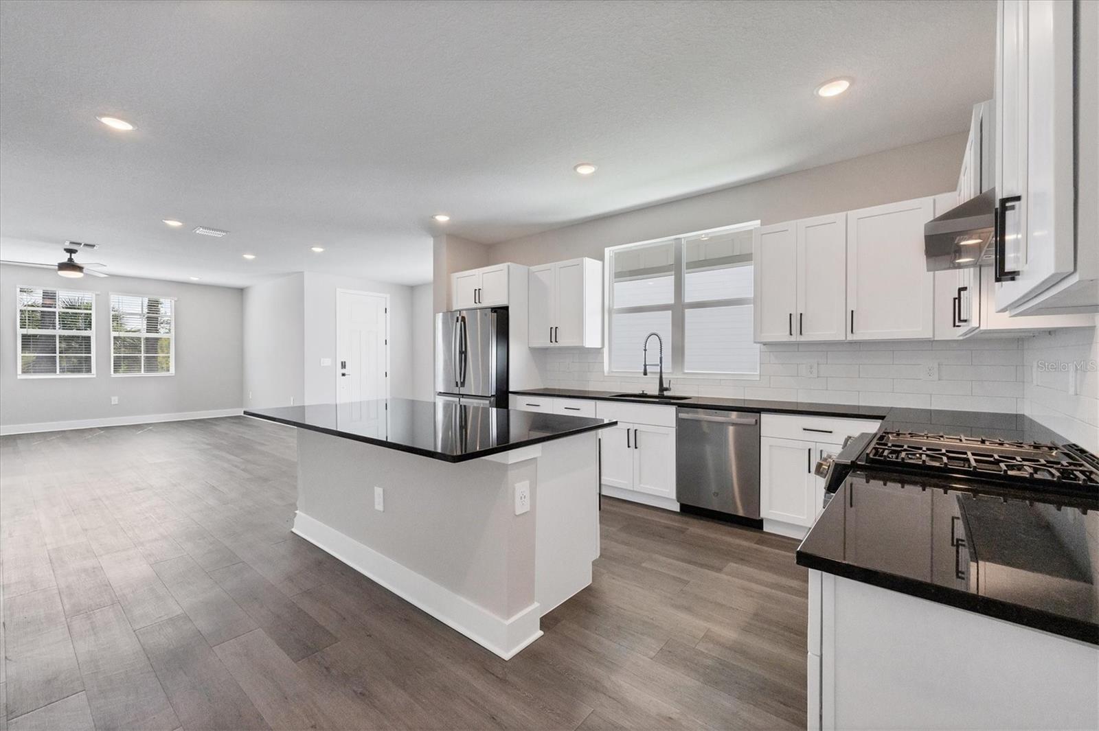 BB LIVING IN WELLEN PARK - Residential Lease