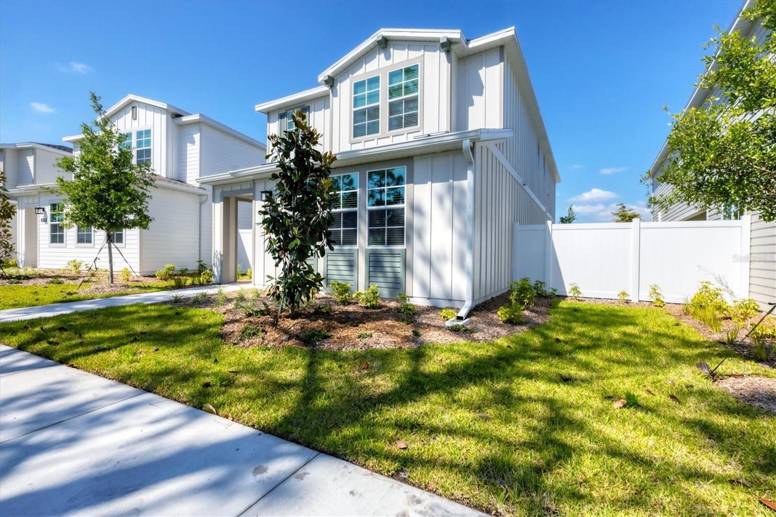 BB LIVING IN WELLEN PARK - Residential Lease