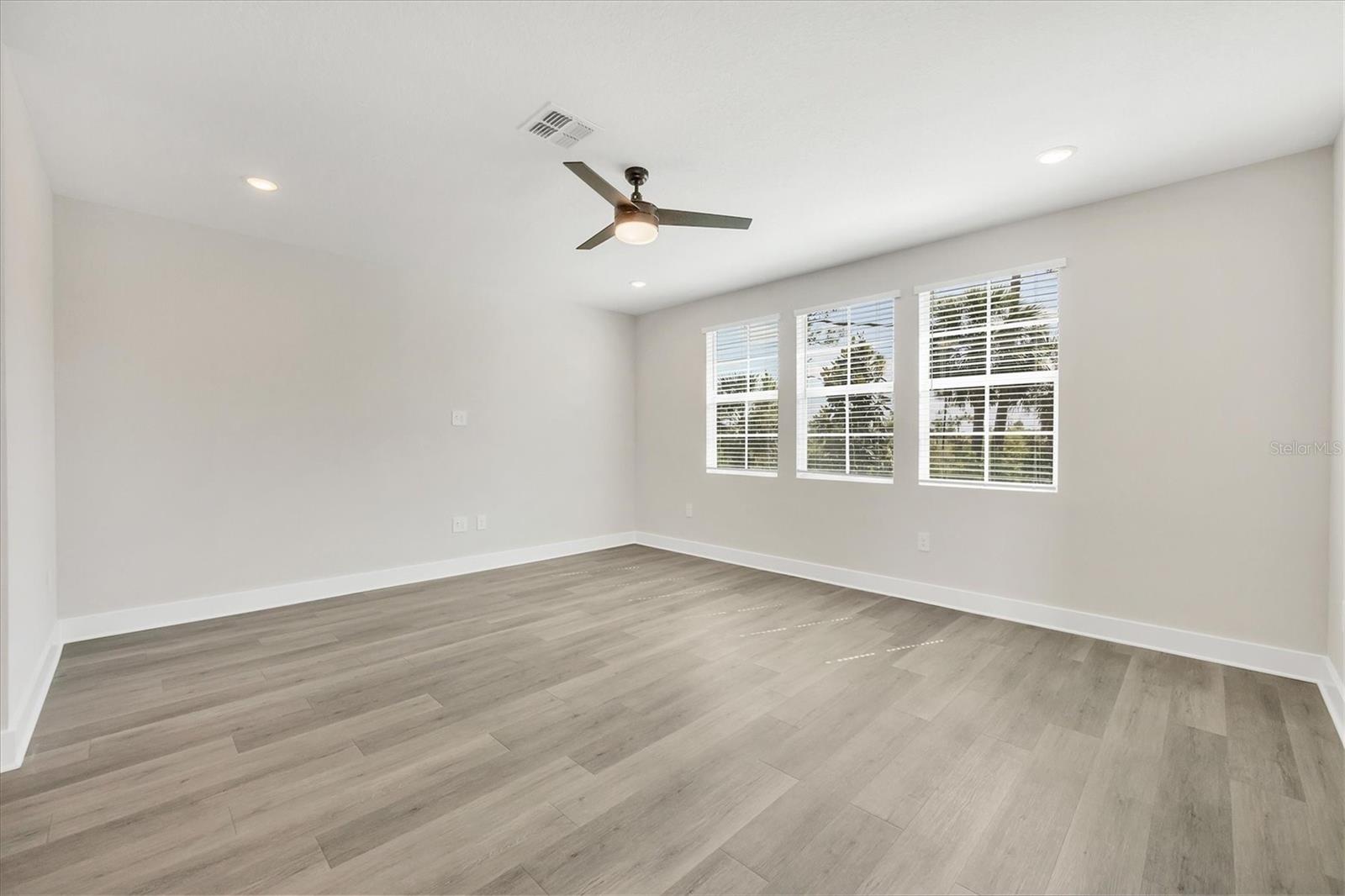 BB LIVING IN WELLEN PARK - Residential Lease