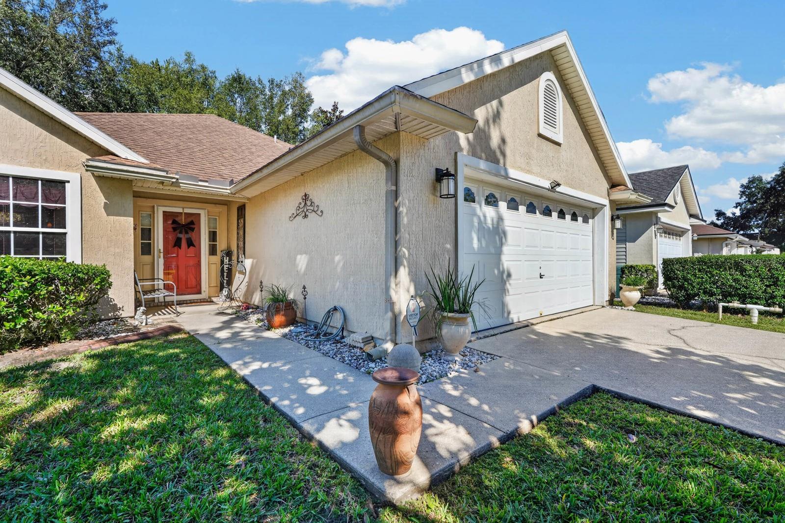 717 MACKENZIE CIRCLE