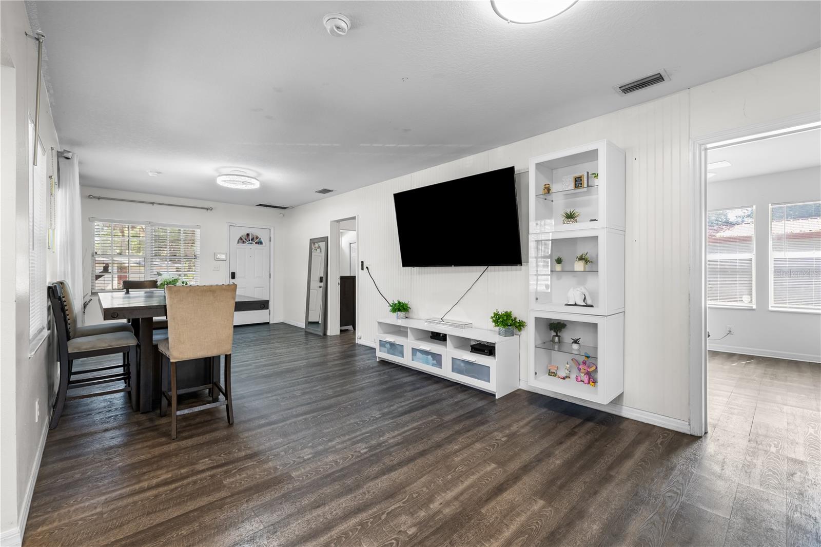 CRUM D R - Residential
