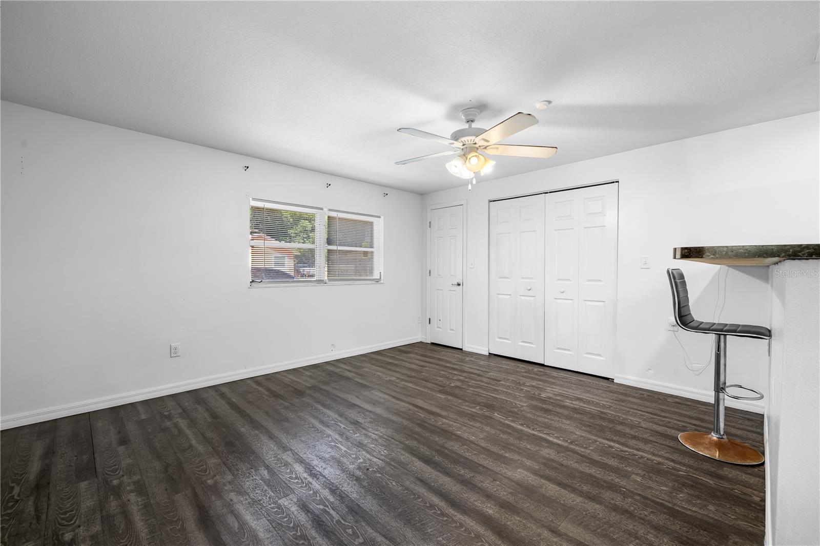 CRUM D R - Residential